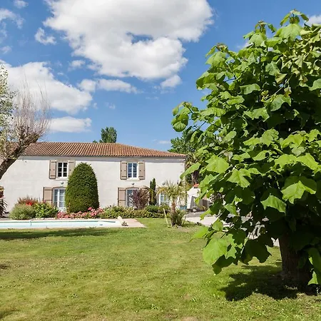 Le Soleil Et Les Etoiles Bed & Breakfast