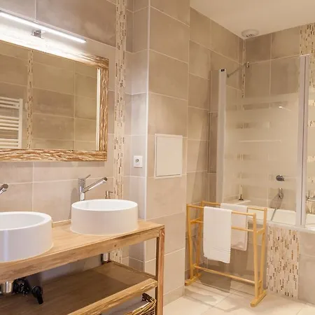 Le Soleil Et Les Etoiles Bed & Breakfast 4*