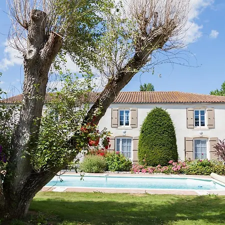 Le Soleil Et Les Etoiles Bed & Breakfast Saint-Sauveur-d'Aunis